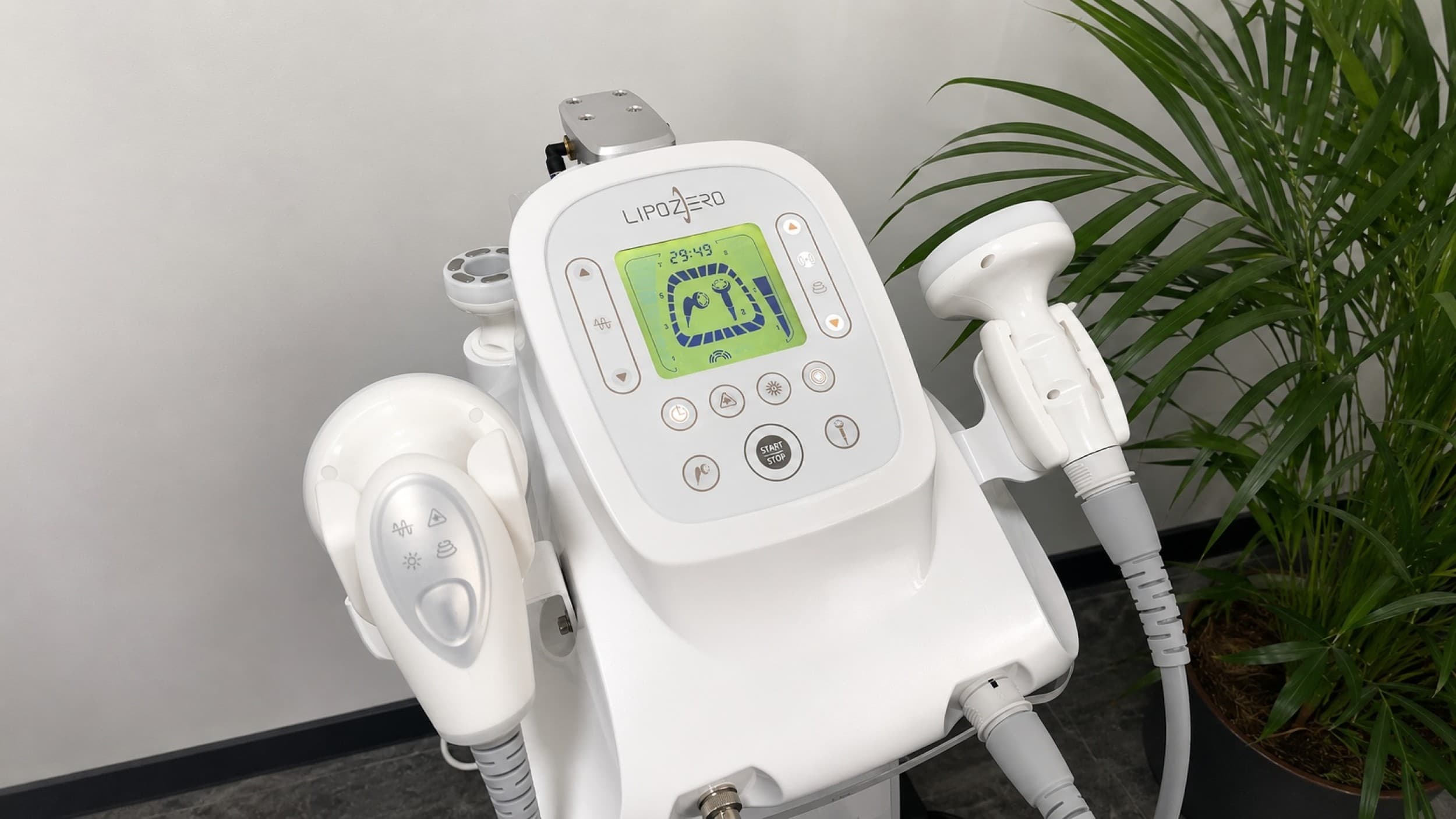Limfodrenažinė vakuumo procedūra kūnui su „LipoZero“ + LED
