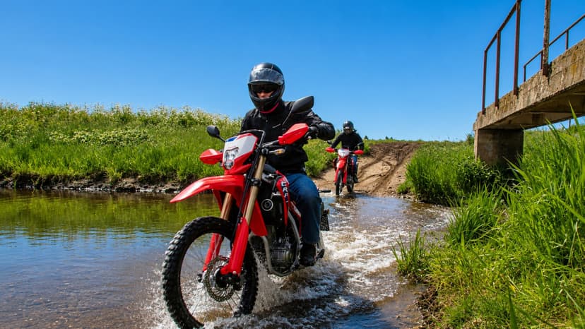 Enduro turas motociklais su „Vilnius Enduro Tours“ (2,5 val.)
