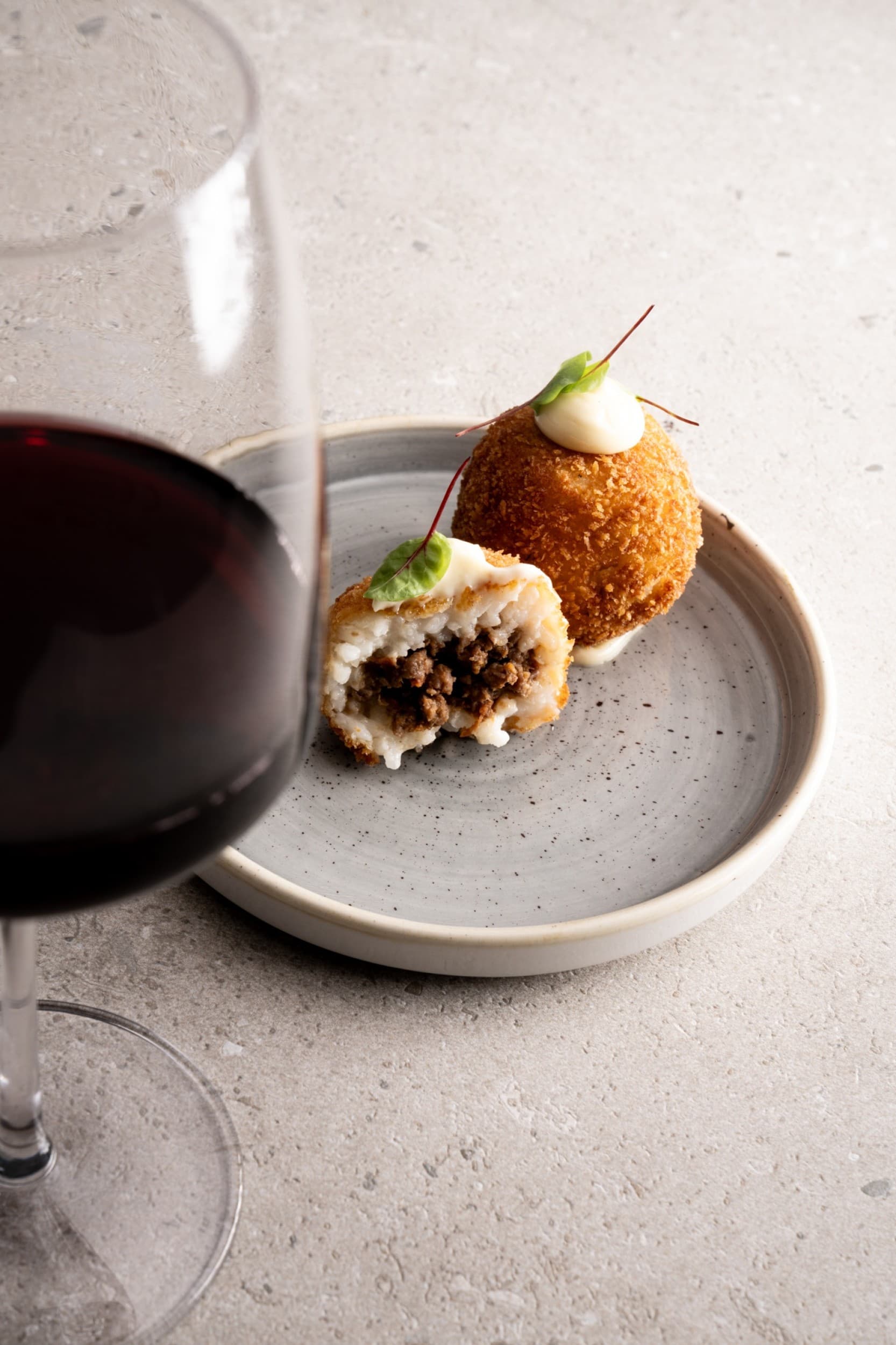 5 patiekalų degustacinė vakarienė dviem restorane „WINESTONE Vilnius“