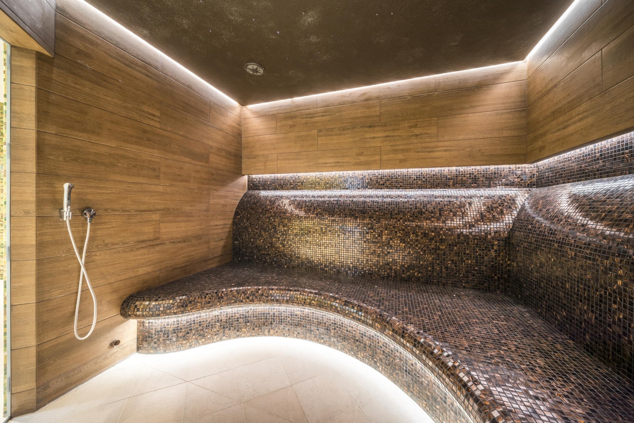 „Joker Club“ – SPA ir sveikatingumo centro poilsis Rygos centre
