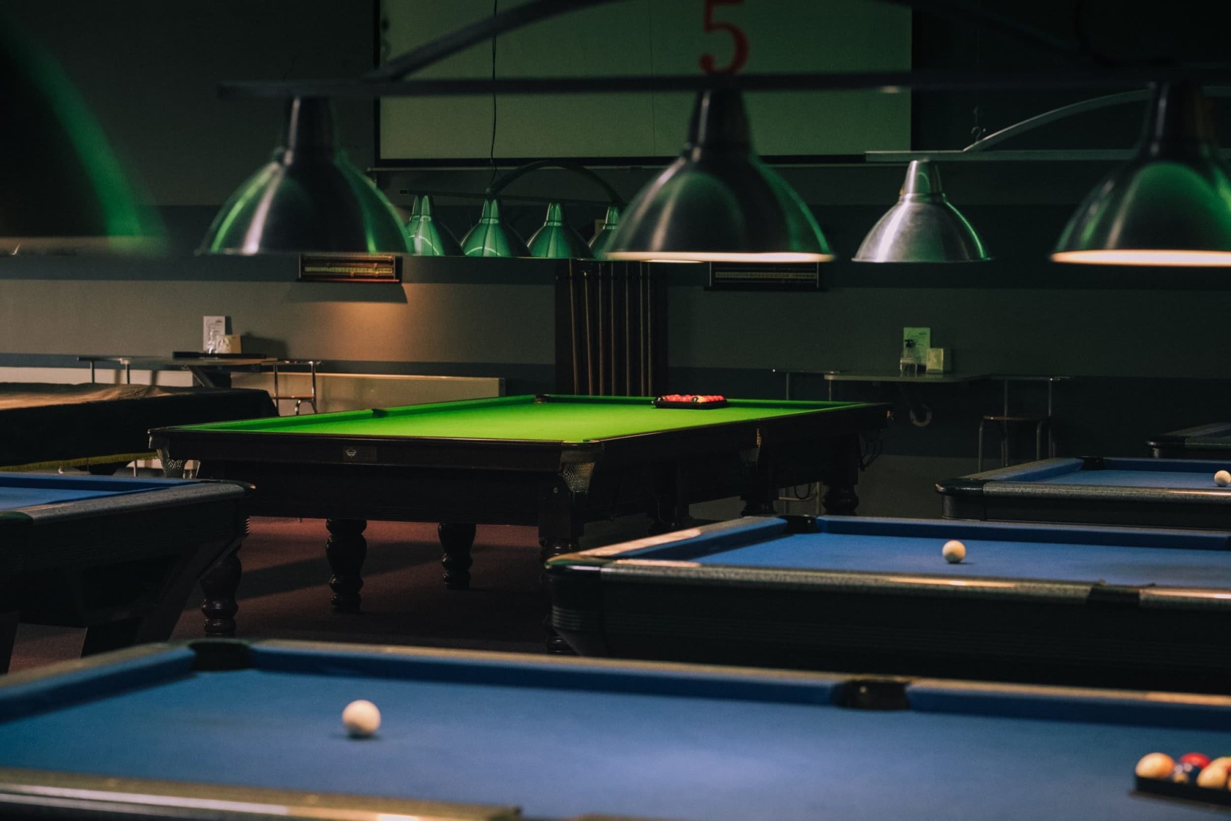 Biliardo žaidimas sporto ir laisvalaikio centre „Neo Kaunas“ 4 asm.