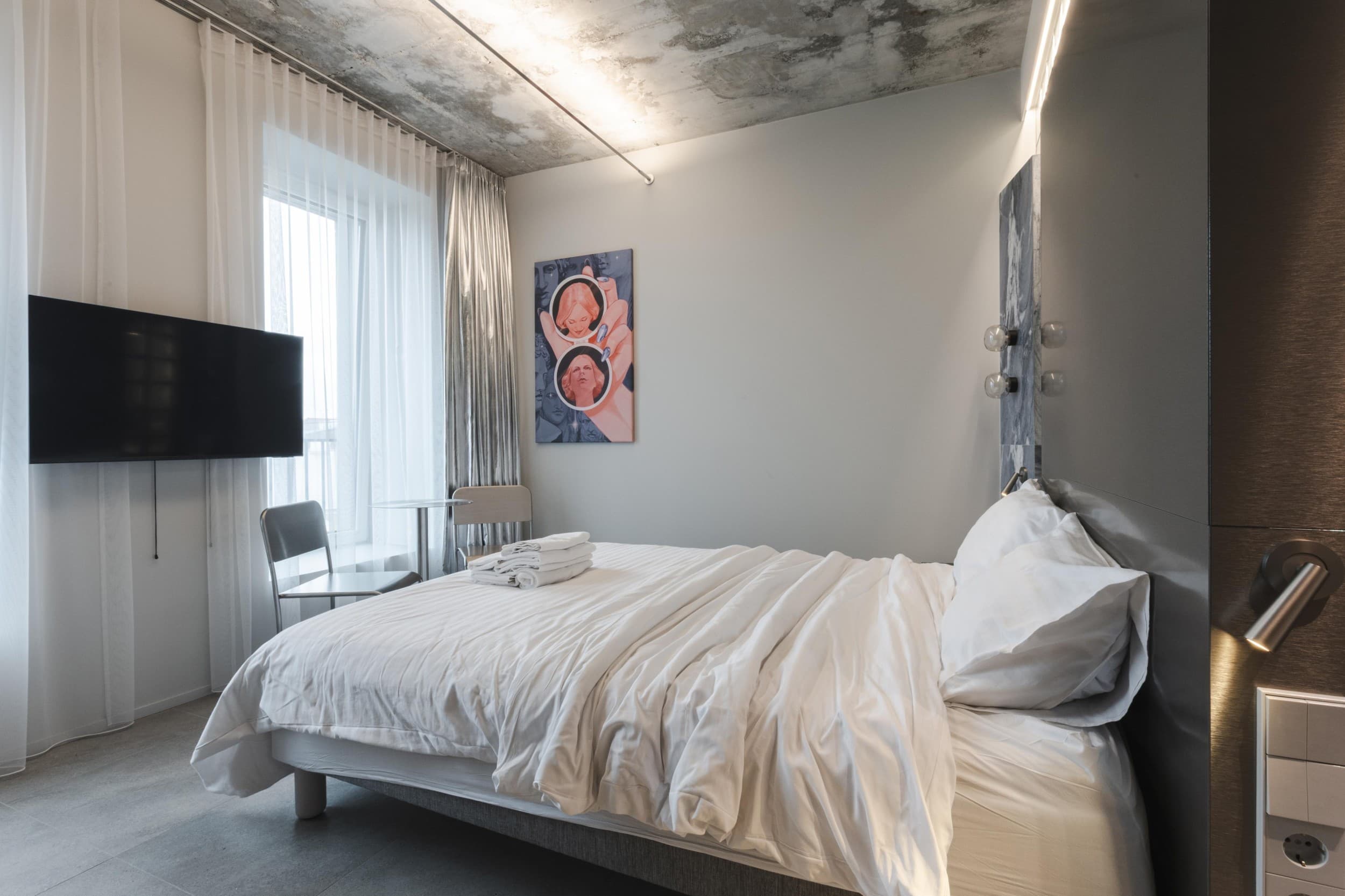 Nakvynė dviem „Resume Apartments“ pačiame Kauno centre darbo dienomis