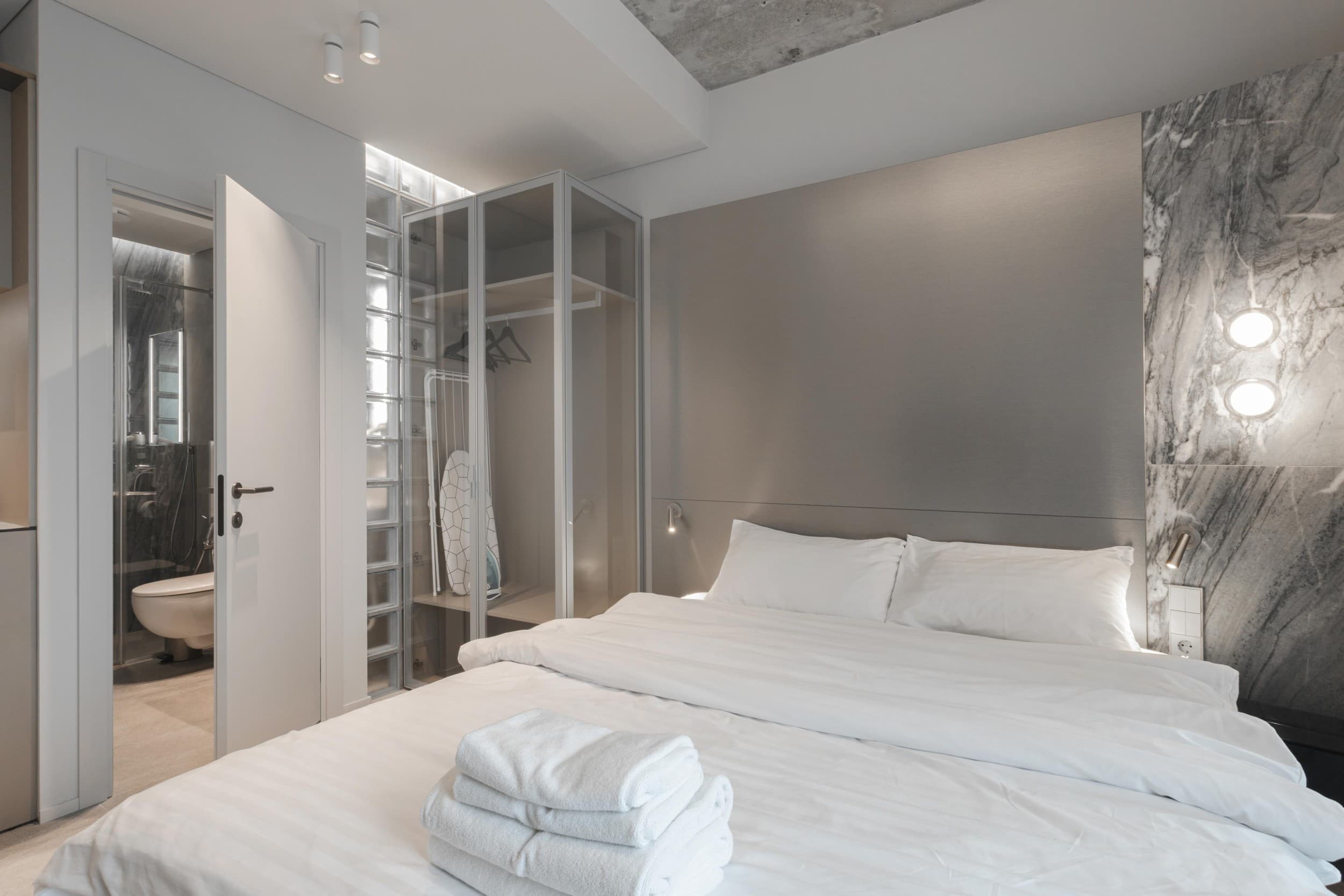 Nakvynė dviem „Resume Apartments“ pačiame Kauno centre darbo dienomis