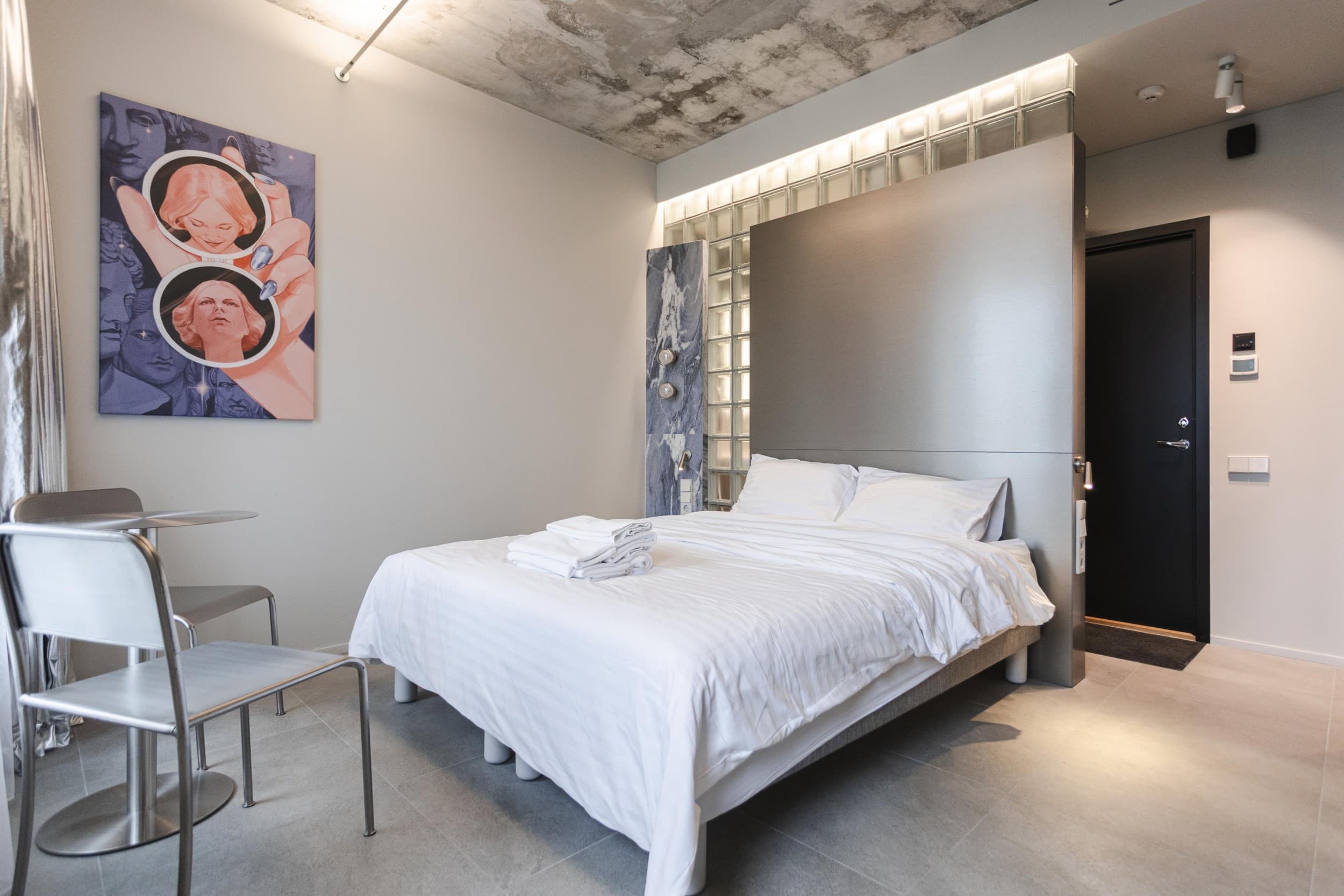 Nakvynė dviem „Resume Apartments“ pačiame Kauno centre savaitgalį