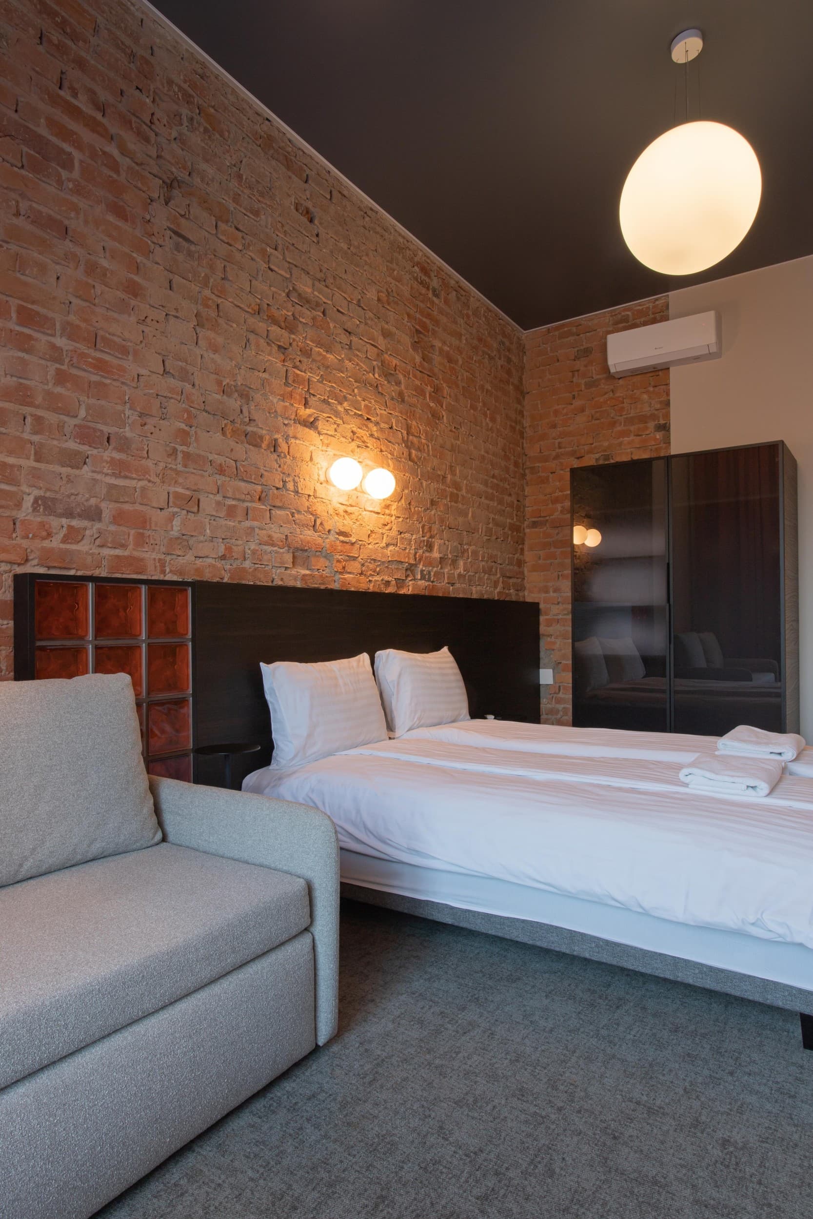 Nakvynė dviem su pusryčiais „Resume Apartments“ savaitgalį
