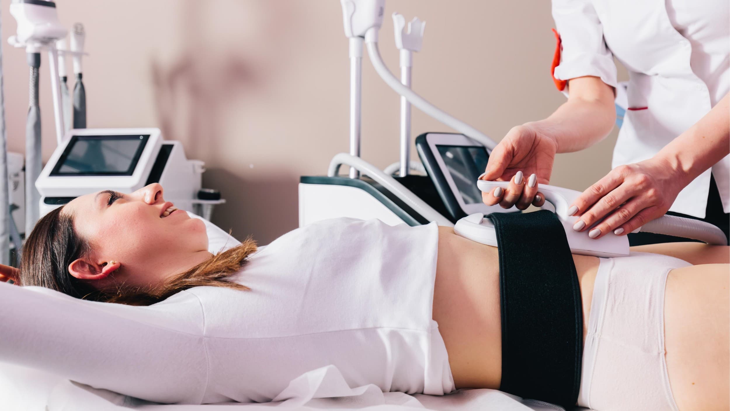 „EMS Sculpt“ raumenų stangrinimo procedūra „VenusFit“