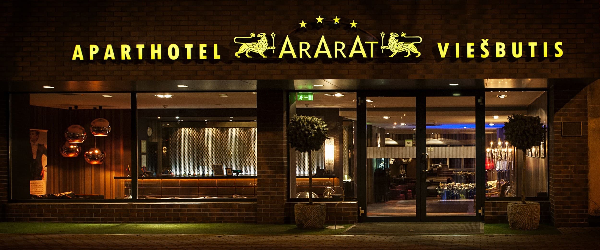 Degustacinė 5 patiekalų vakarienė dviem „Ararat All Suites Hotel“