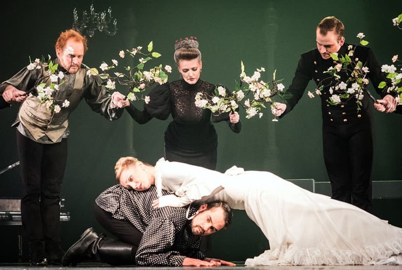 Apsilankymas „Anželikos Cholinos šokio teatro“ spektaklyje