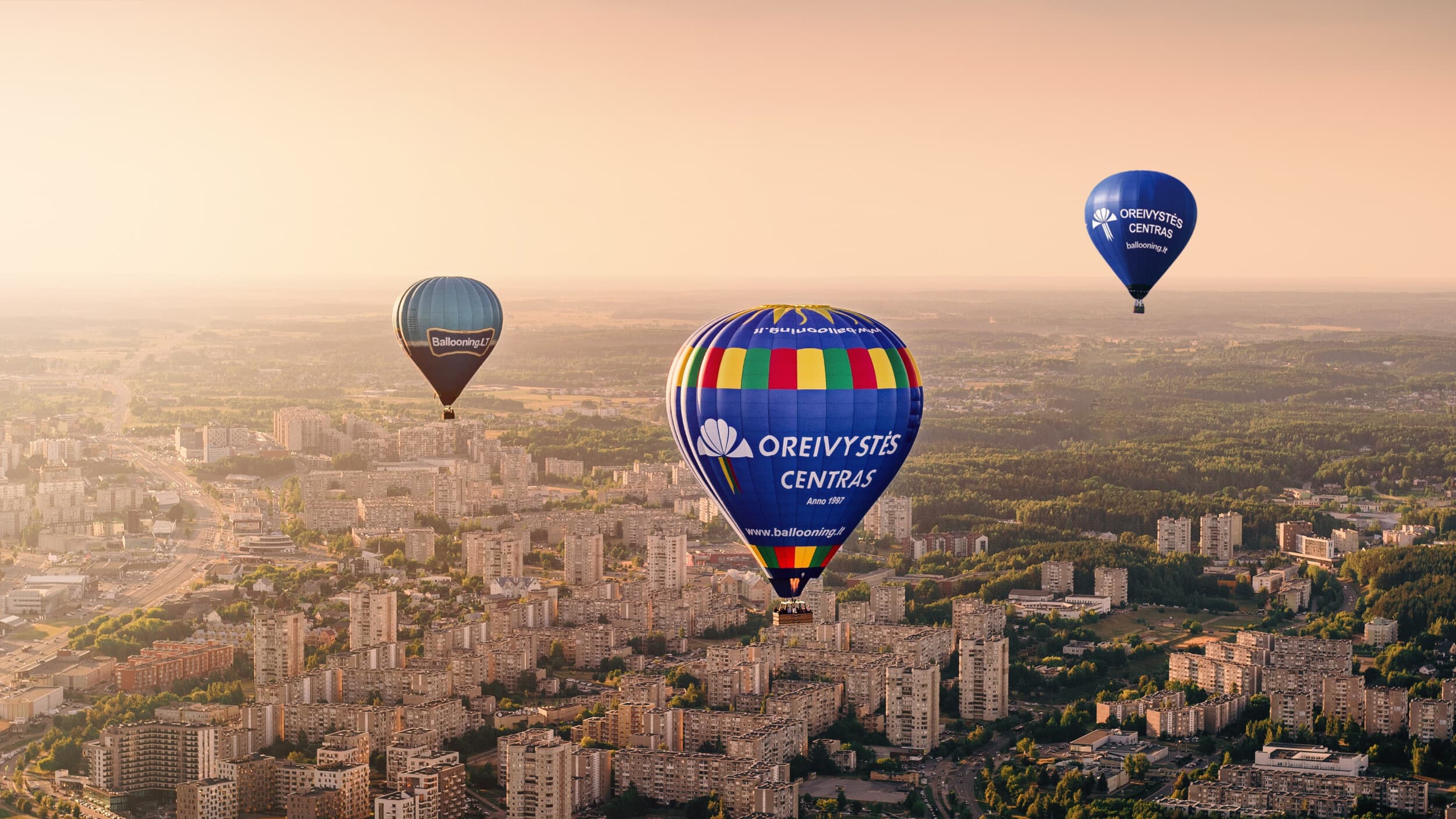Skrydis oro balionu Šiaulių apylinkėse su „Oreivystės centru – Ballooning.lt“ | Laisvalaikio Dovanos