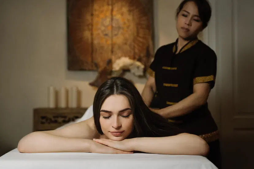 Karališkas masažas „Sabai sabai Coconut“