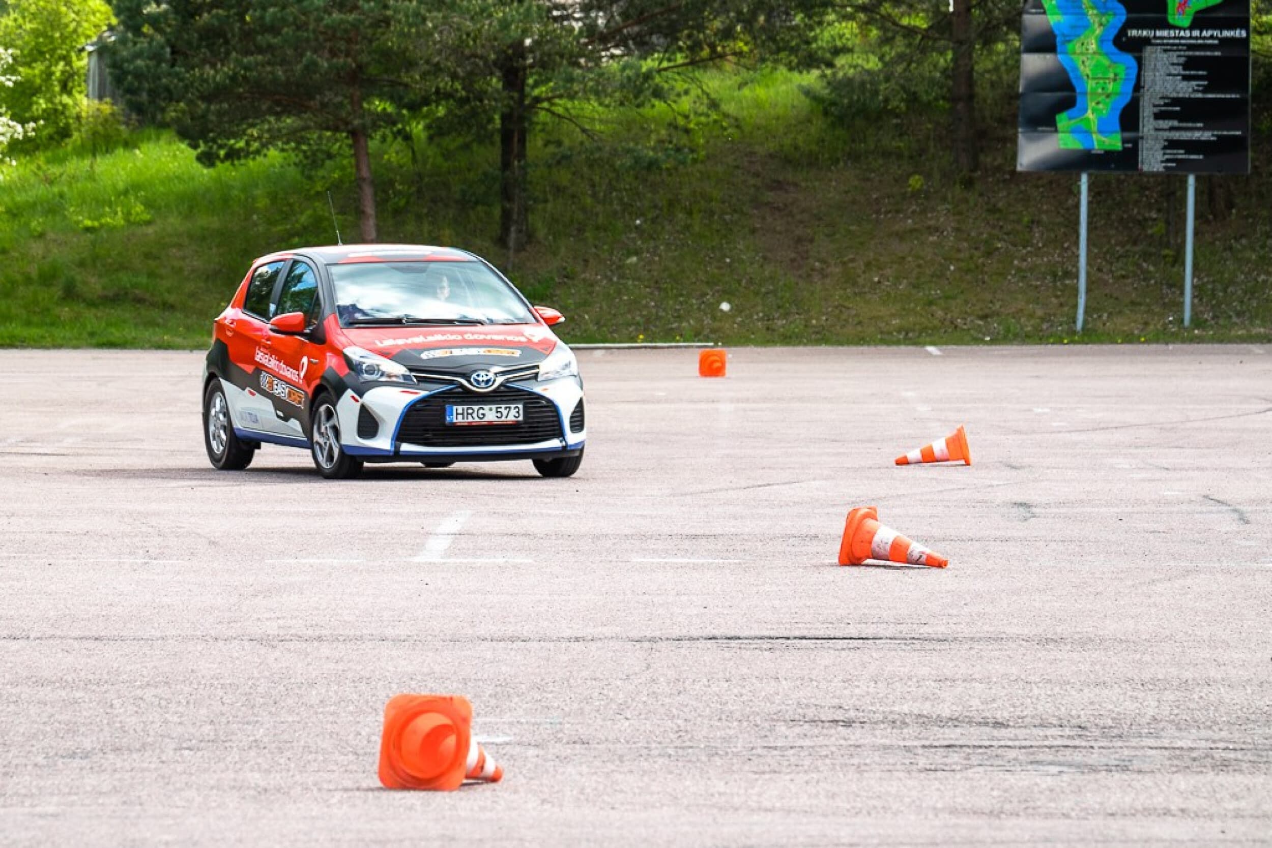 „EasyDrift“ šonaslydžio kursai | Laisvalaikio Dovanos