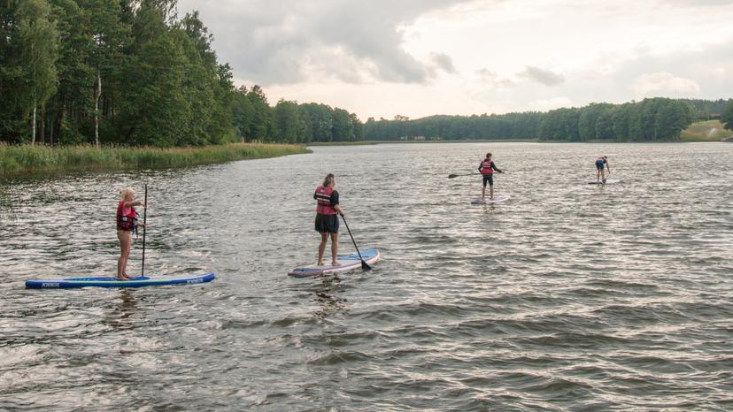 Plaukimas irklente kompanijai Trakuose
