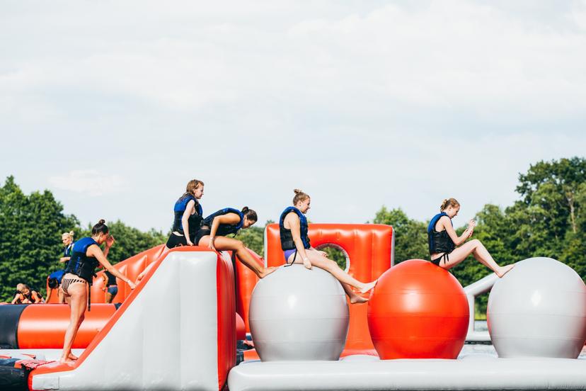 Apsilankymas vandens batutų parke „Water Inn“ dviem