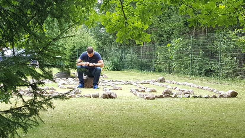 „Reiki“ seansas su energetinių labirintų terapija