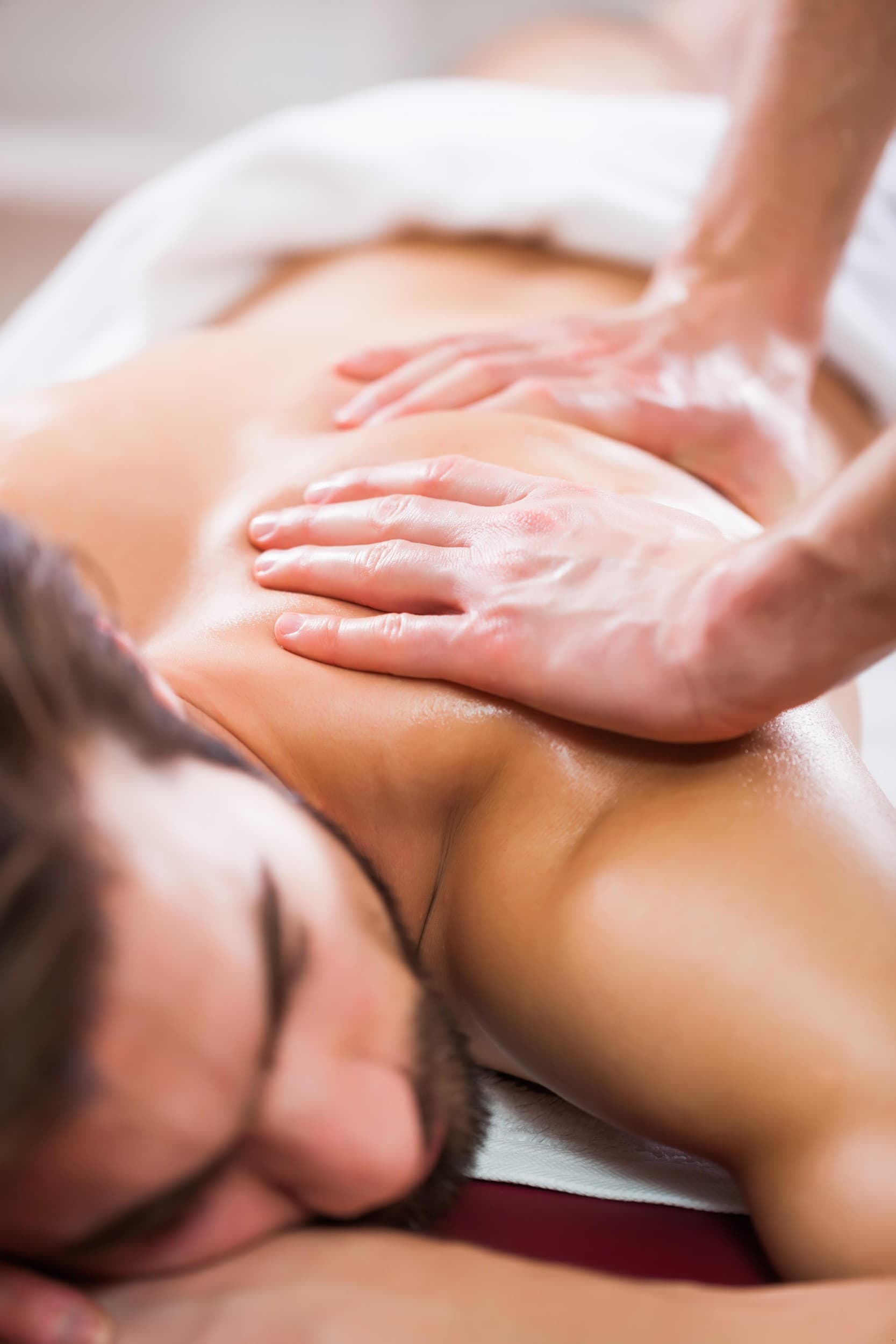 Klasikinis nugaros masažas „Cult of Beauty“ (4 vizitai)