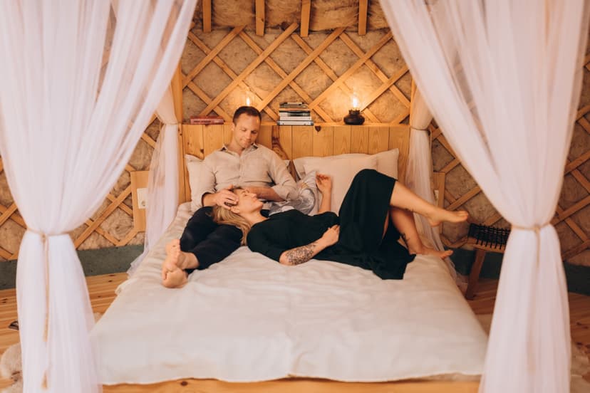 Dvi nakvynės VasaRojus „Jurtoje“ dviem + pirtis