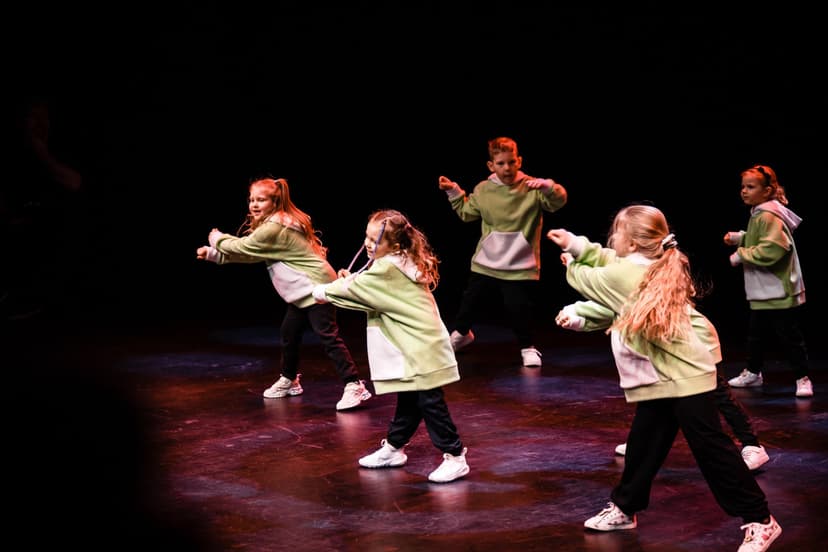 Street dance treniruotės „Flash Dance“ studijoje