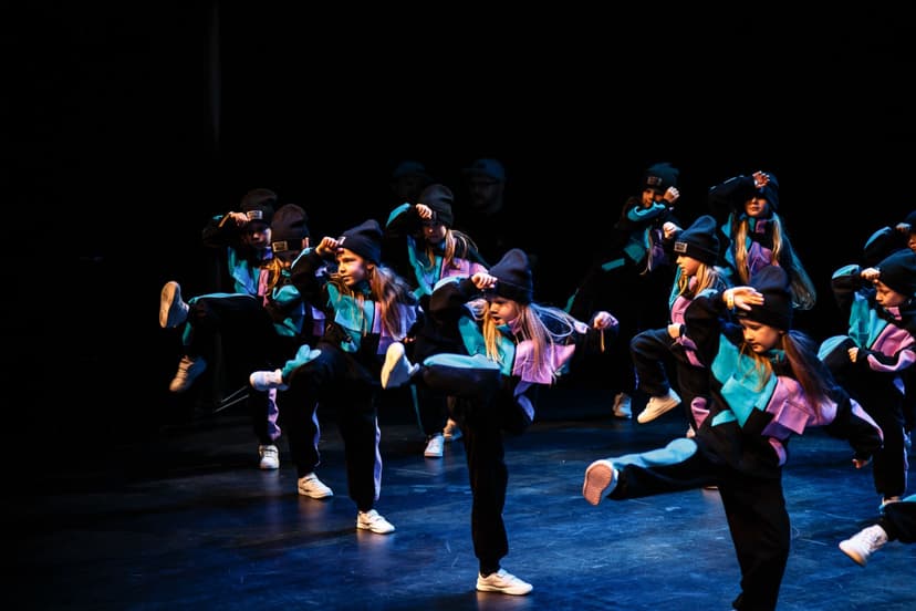 Zumba šokių treniruotės „Flash Dance“ studijoje