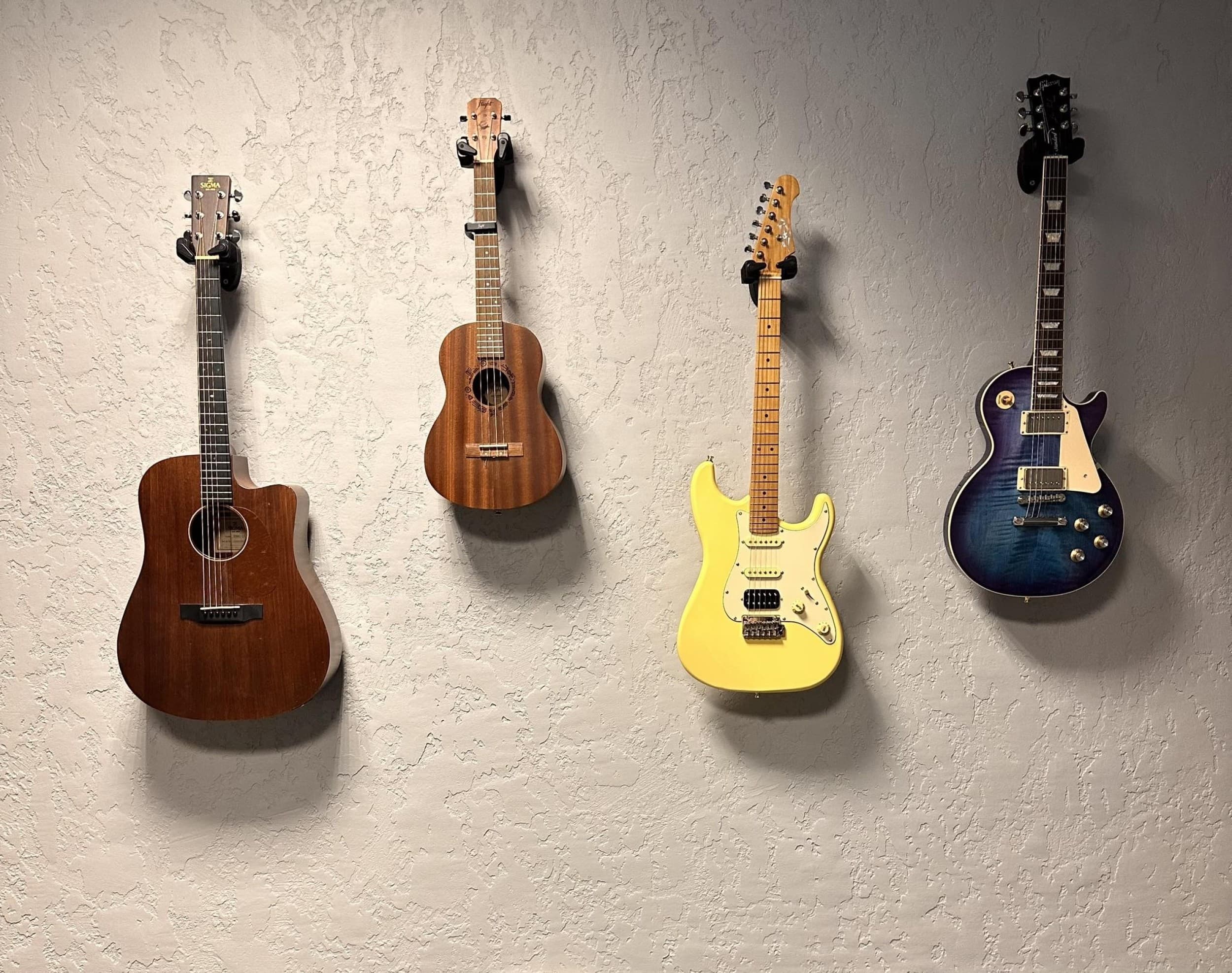 Gitaros pamokos muzikos studijoje „Visos Stygos“ | Laisvalaikio Dovanos