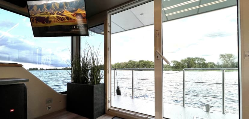 Nakvynė laive „Relax“ (6-8 asm.)