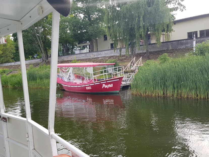 Plaukimas laivu „Pupa“ Birštone