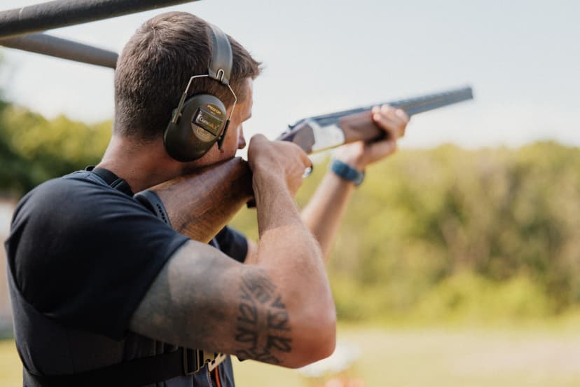 Lėkštučių šaudymas „ShootingClub“ šaudykloje