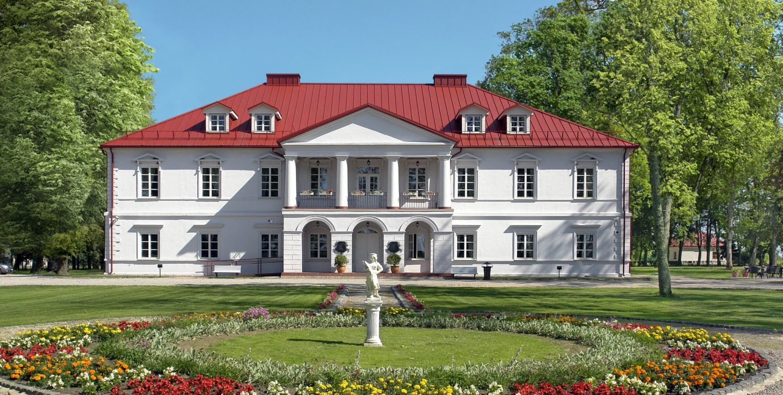 Nakvynė dvare, sporto pramogos ir mini SPA DVIEM + dvaro šefo patiekalas | Laisvalaikio Dovanos