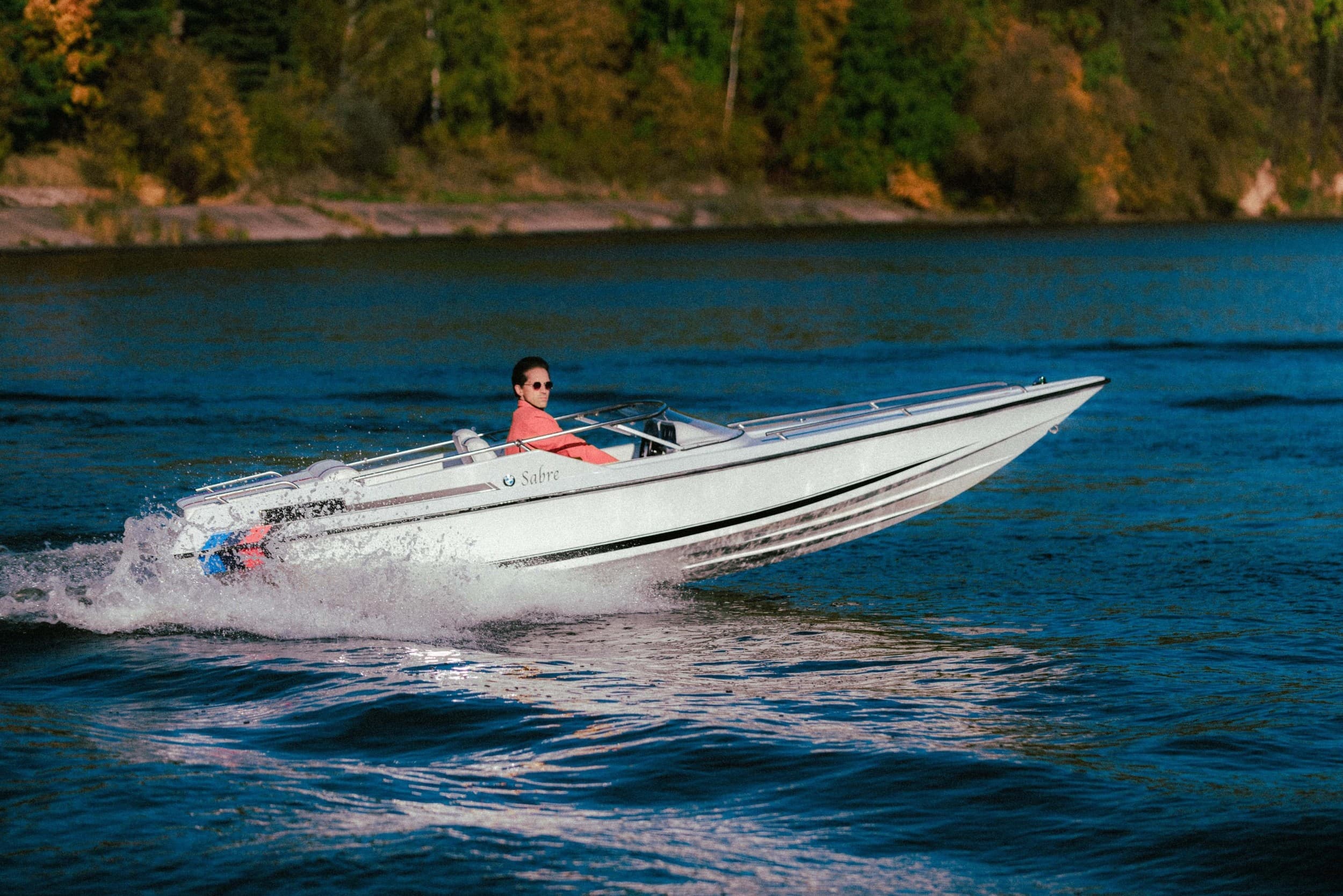 Pasiplaukiojimas legendiniu BMW Plancraft Sabre | Laisvalaikio Dovanos