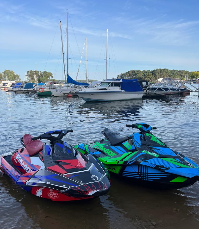 Pasiplaukiojimas išskirtinio dizaino čipuotu vandens motociklu (15 min.)