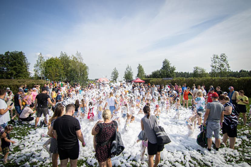 Pramogos dviem LABI parke darbo dienomis