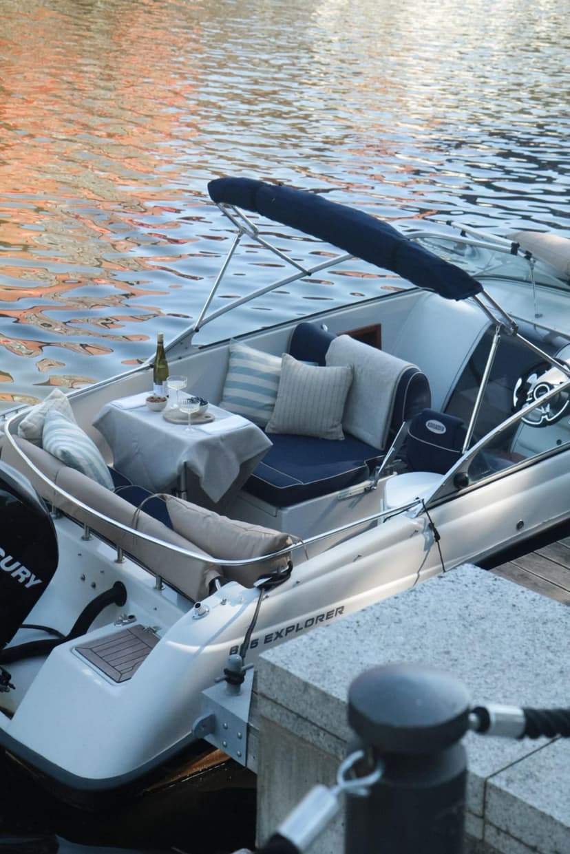 Plaukimas greitaeigiu kateriu „Vellamo“ Klaipėda–Juodkrantė–Klaipėda