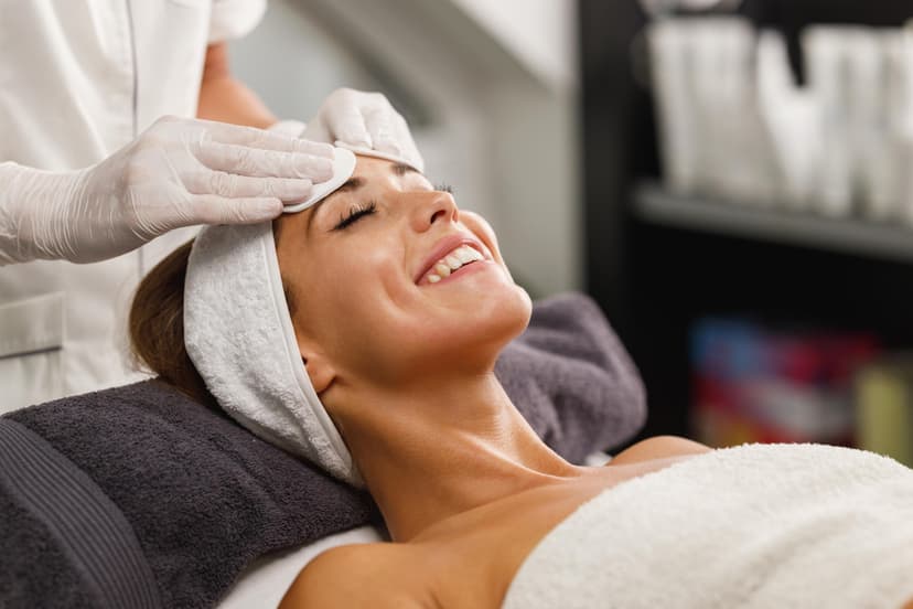 Egzosomų terapija veidui, kaklui, dekoltė mezopenu Panevėžyje