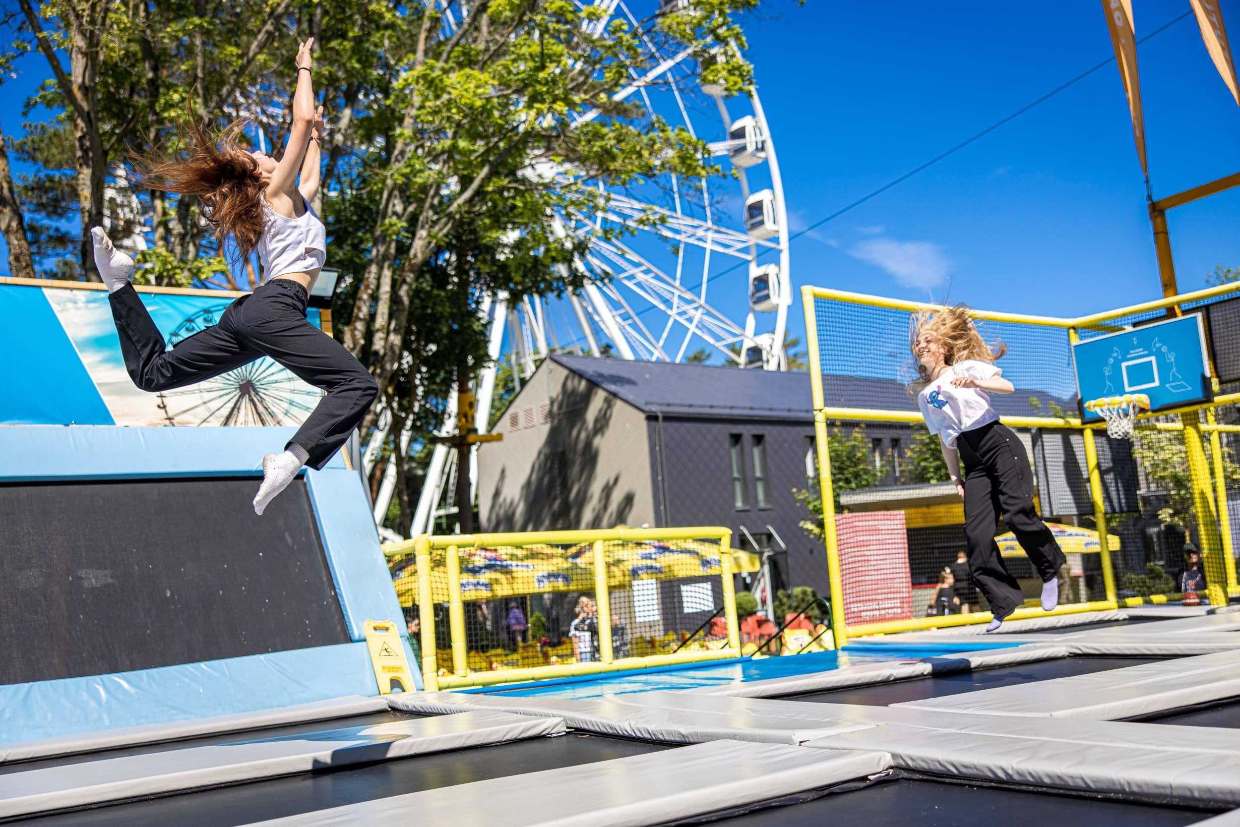 Batutai, labirintas ir iššūkių trasa „Ninja Warrior“ Palangoje (1 val.) | Laisvalaikio Dovanos