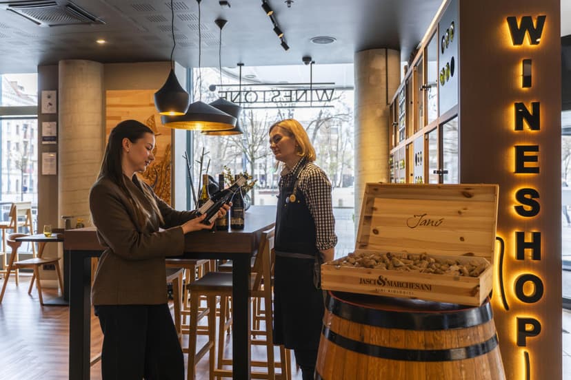 Savarankiška vyno degustacija su užkandžiais dviem „WINESTONE Vilnius“